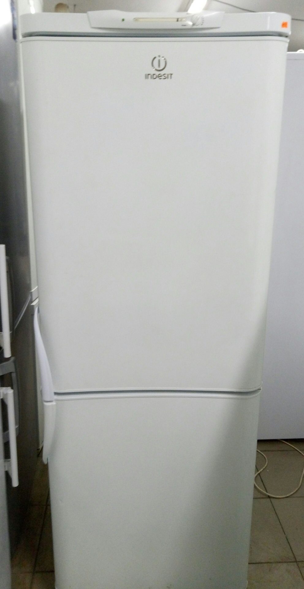 Холодильник Indesit C 132G.016